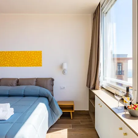 Apartment Chiave Di Fuga By Napoliapartments
